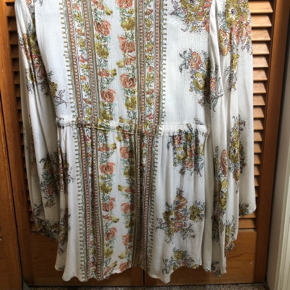 Floral flowy top - Picture 3 of 3